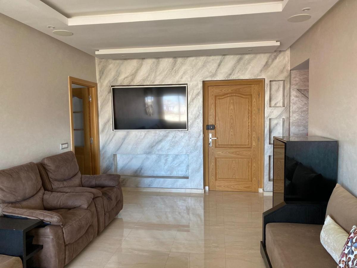 Magnifique Appart F3, Renove, Tres Bien Desservie Casablanca Exterior foto